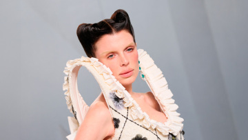 Όσκαρ 2026: Από animal print μέχρι χρυσές παγιέτες - Τα πιο εκκεντρικά look στο after party του Vanity Fair