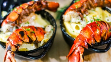 Στρείδια, αστακός, σούσι, ουρά βοδιού: Τα πιο ακριβά πιάτα του σήμερα ήταν κάποτε η τροφή των φτωχών, σέρβιραν το χαβιάρι δωρεάν σε μπαρ