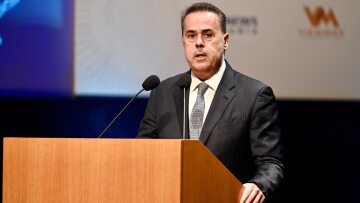 Θερμό επεισόδιο Παπασταύρου με τη Σουηδή υπουργό Ενέργειας για τα ευρωπαϊκά δίκτυα στο συμβούλιο υπουργών