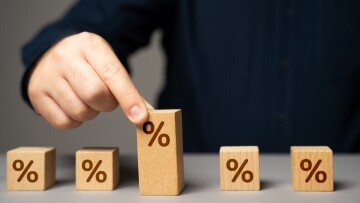 Προς άνοδο το κόστος χρήματος πριν τις αποφάσεις της ΕΚΤ, το Euribor συμπαρασύρει συνδεδεμένα επιτόκια