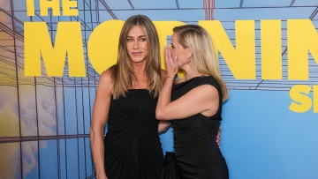 Τζένιφερ Άνιστον - Ρις Γουίδερσπουν: Να χαίρεσαι όταν ξανασυναντάς τη φίλη σου όσο χάρηκαν αυτές (βίντεο)