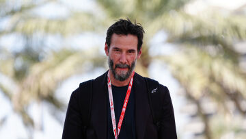 O Κιάνου Ριβς είναι ένας σταρ που προσπαθεί να εξιλεωθεί για τις πράξεις του παρελθόντος (βίντεο)