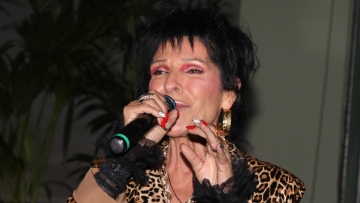 Η Σοφία Βόσσου σχολίασε τους νέους τραγουδιστές: Τους μπλοκάρει το σύστημα, υπάρχει σκοπιμότητα