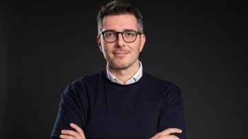 Alessandro Callari (Booking.com): Αντέχει ο ελληνικός τουρισμός στις γεωπολιτικές αναταράξεις