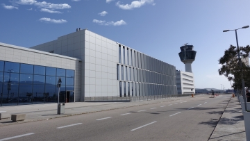 Στα 31 εκατ. οι διεθνείς αεροπορικές αφίξεις στην Ελλάδα το 2025 – Οι κορυφαίες αγορές για Αθήνα και Θεσσαλονίκη