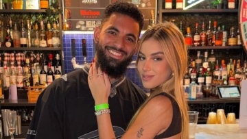 Ο Ντάγκλας Λουίζ ξεπερνά την Αλίσα Λέμαν με 19χρονο μοντέλο, κόρη του τεχνικού διευθυντή της Νότιγχαμ