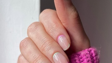 «Baby French»: Οι συνδυασμοί που θα δώσουν μία ανοιξιάτικη διάθεση στο μανικιούρ σας
