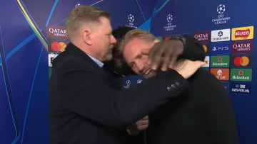 Ο Κάσπερ Σμάιχελ αποκάλυψε σε live συνέντευξη στον πατέρα του ότι ίσως τελείωσε η καριέρα του: Χρειάζομαι δύο χειρουργεία στον ώμο