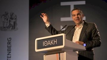 Τσίπρας: 6 άξονες για την «εθνική πυξίδα», τι είπε για την… κολλημένη βελόνα