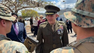 Ο στρατός μας δεν ετοιμάζει εισβολή στην Κούβα, λέει ο επικεφαλής των δυνάμεων των ΗΠΑ στη Λατινική Αμερική