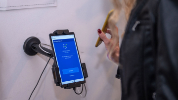 Ψηφιακή κάρτα εργασίας: Επεκτείνεται από το υπουργείο Εργασίας σε πέντε κλάδους από τον Απρίλιο