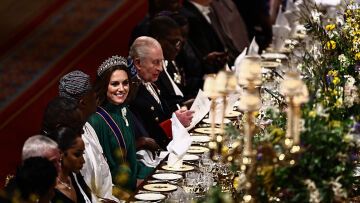 Κέιτ Μίντλέτον: Η πρώτη εμφάνισή της με τιάρα για το 2026 - Το φόρεμα που επέλεξε για επίσημο δείπνο