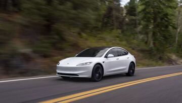 Οδηγούμε στην Ελλάδα το φθηνό Tesla - Πόσο κοστίζει;
