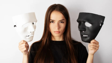 Δύο συμπτώματα σχιζοφρένειας που «γεννά» το ταραγμένο μυαλό
