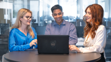 Dialectica: Το ελληνικό success story στον κλάδο της επιχειρηματικής πληροφόρησης 