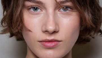 Ενυδάτωση προσώπου: Η σειρά περιποίησης που μας βοήθησε να διαχωρίσουμε τους μύθους από τις αλήθειες
