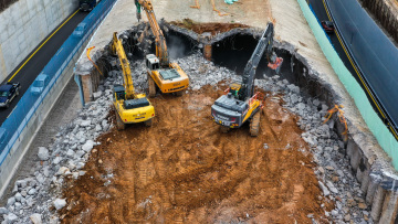 Θεσσαλονίκη: Συνεχίζονται οι εργασίες για την κατεδάφιση του τούνελ στον Περιφερειακό για το Flyover