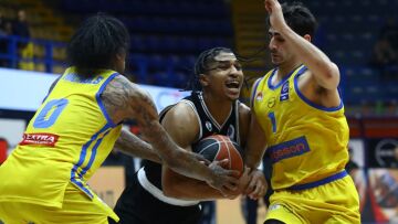 Το Περιστέρι νίκησε ξανά τον ΠΑΟΚ (75-70) και έβαλε φωτιά στη μάχη της 4ης θέσης