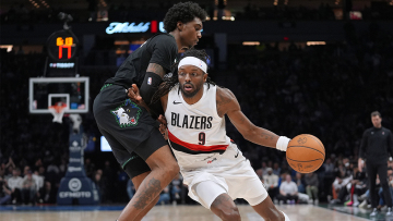 NBA: Δια χειρός... Γκραντ η νίκη των Μπλέιζερς, θετική παρουσία του Γιούρτσεβεν στους Γουόριορς παρά την ήττα