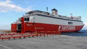 Ταλαιπωρία για 673 επιβάτες του πλοίου «Θεολόγος»: Καθυστέρηση απόπλου λόγω εμπλοκής κάβου στην προπέλα