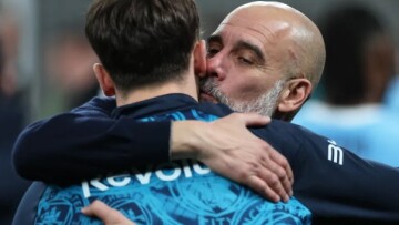 Προβληματίζουν οι γρατζουνιές στο κεφάλι του Πεπ Γκουαρδιόλα