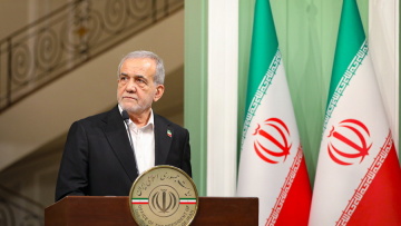 Τα Στενά του Ορμούζ είναι ανοιχτά σε όλους εκτός από εκείνους που παραβιάζουν το έδαφός μας, λέει ο Ιρανός πρόεδρος