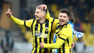 Η τελική βαθμολογία της κανονικής περιόδου, οι ομάδες των playoffs (1-4,5-8) και των playouts 