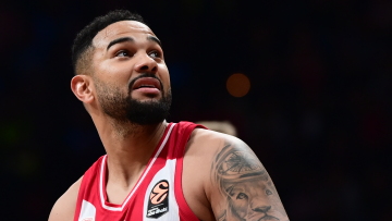 Ολυμπιακός: Χωρίς τον Τζόσεφ στη Βαλένθια, μετρά αντίστροφα για την επιστροφή στη δράση ο Φαλ