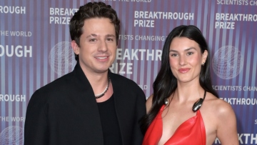 Ο Τσάρλι Πουθ και η σύζυγός του υποδέχθηκαν το πρώτο τους παιδί