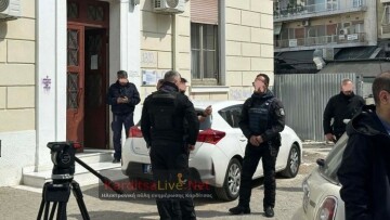 Στον εισαγγελέα οδηγήθηκαν οι δύο νεαροί για τη δολοφονία του τραγουδιστή στην Καρδίτσα