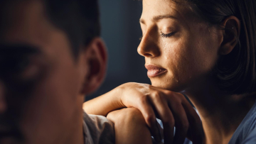 «Δέχθηκα την πρόταση γάμου από το αγόρι μου, αλλά τώρα μετανιώνω»