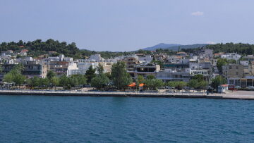 3 διαμερίσματα προς πώληση στον Ωρωπό