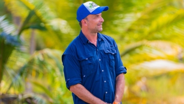 Στο Συμβούλιο του Survivor παίκτης της μπλε ομάδας παραδέχεται πως έχει συναισθήματα για γυναίκα αντίπαλό του