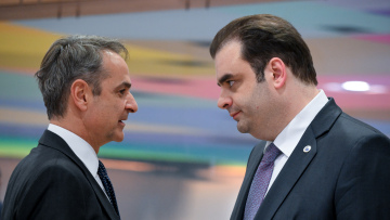 Γιατί ο Μητσοτάκης ανακοίνωσε τώρα το πακέτο μέτρων: Η στόχευση και η απάντηση στο «παράδειγμα της Ισπανίας»
