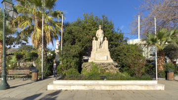 Αδιανόητο περιστατικό στην Ελευσίνα: Ακούστηκε ο ύμνος της Χούντας σε κατάθεση στεφάνων για την 25η Μαρτίου