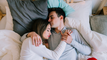 Η σκανδιναβική μέθοδος ύπνου που υπόσχεται να σώσει τη σχέση σας