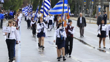 Με βροχές ο εορτασμός της 25ης Μαρτίου, η πρόγνωση του meteo για αύριο Τετάρτη
