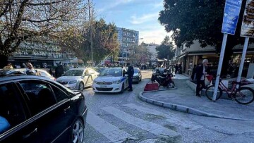 Έκαναν αλκοτέστ σε πλήρωμα περιπολικού στα Τρίκαλα την 25η Μαρτίου