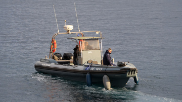 Τραγωδία στα Λιμανάκια Βουλιαγμένης: Εντοπίστηκε στο Πηγάδι του Διαβόλου η σορός του 34χρονου δύτη