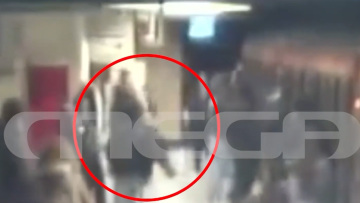 Βίντεο: Άγριος ξυλοδαρμός 20χρονου στο Μετρό από τέσσερα άτομα για να του κλέψουν αλυσίδα