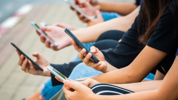 ΗΠΑ: Ένοχες Meta και YouTube για εθισμό ανήλικης, θα καταβάλουν αποζημίωση 3 εκατ. δολαρίων