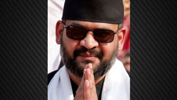 Ο ράπερ Μπαλέντρα Σαχ, o νέος πρωθυπουργός του Νεπάλ, γιόρτασε τη νίκη του με καινούριο τραγούδι, βίντεο