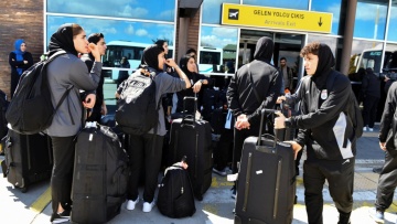 Αυστραλία: «Mπλόκο» σε τουριστικές και επαγγελματικές βίζες για Ιρανούς για έξι μήνες 