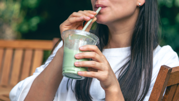 «Αντιφλεγμονώδη ροφήματα»: Το wellness trend που υπόσχεται ισορροπία από μέσα προς τα έξω
