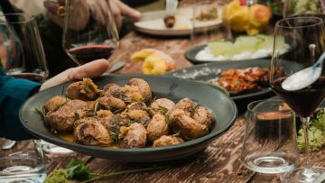 To Cantina στην ορεινή Αρκαδία με ψησίματα και 50 πασχαλινές συνταγές