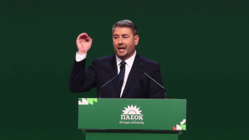 Ξεκίνησε το Συνέδριο του ΠΑΣΟΚ, δείτε live την ομιλία Ανδρουλάκη