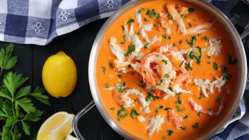 Μπισκ: Τι είναι, πώς γίνεται και γιατί έχει τέτοια βαθιά νοστιμιά