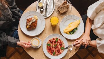 City Break στην Πράγα: Ένας οδηγός καλοπέρασης σε μια πόλη όπου η κοινωνική ζωή πρωταγωνιστεί