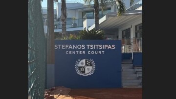 Γήπεδο τένις στη Γαλλία πήρε το όνομα του Στέφανου Τσιτσιπά, βίντεο και φωτογραφία 