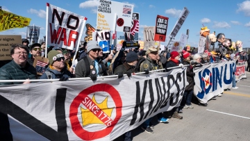 Πεζεσκιάν: Οι ειδικοί ΑΙ να ενημερώσουν τον Τραμπ για τις διαδηλώσεις «No Kings»